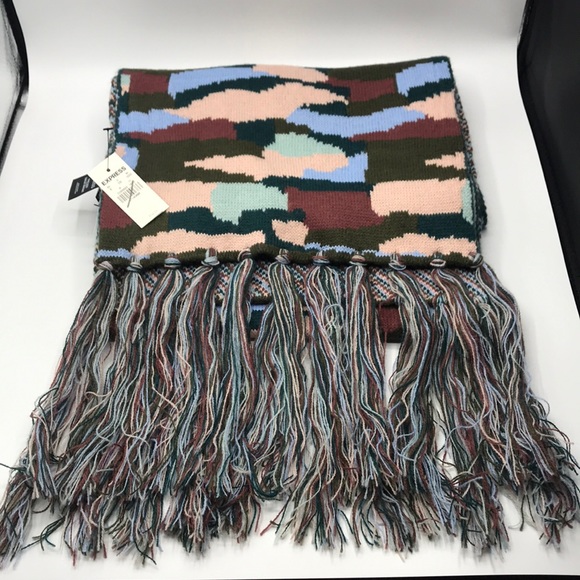 Express Accessories - NWT Express XL Multi Camo Fringe Blanket Scarf